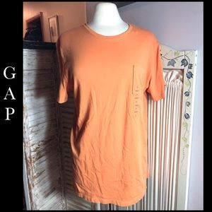 NWT-LARGE MEN’S GAP ORANGE SHORT SLEEVED TEE SHIRT